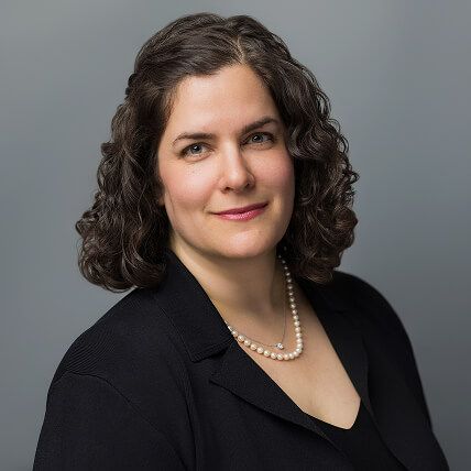 Head shot of Lori Kagan